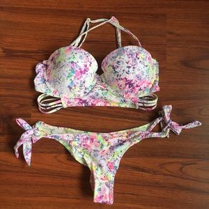 VS Bikini size 34C and S